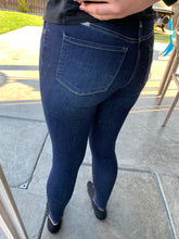Load image into Gallery viewer, KanCan Skinny Jeans